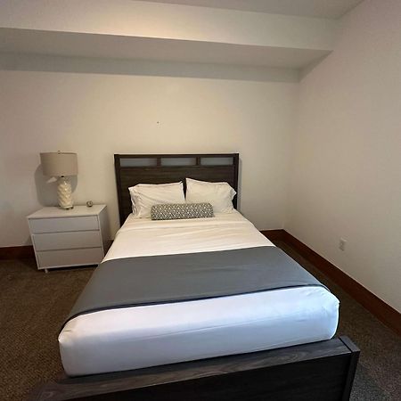גרנדוויל 2Br Suite At The Grand Castle Pool Gym & Parking מראה חיצוני תמונה