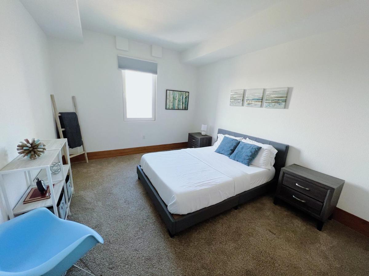 גרנדוויל 2Br Suite At The Grand Castle Pool Gym & Parking מראה חיצוני תמונה